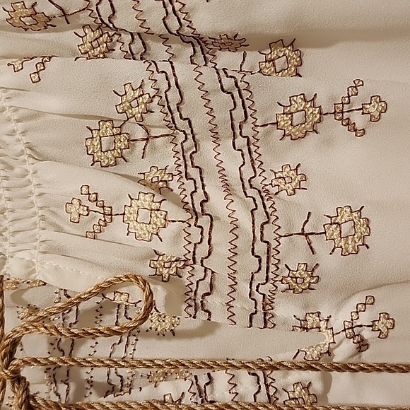 Meera Lane flowing ivory tunic with beautiful embroidery and tassels 3x - Picture 4 of 5